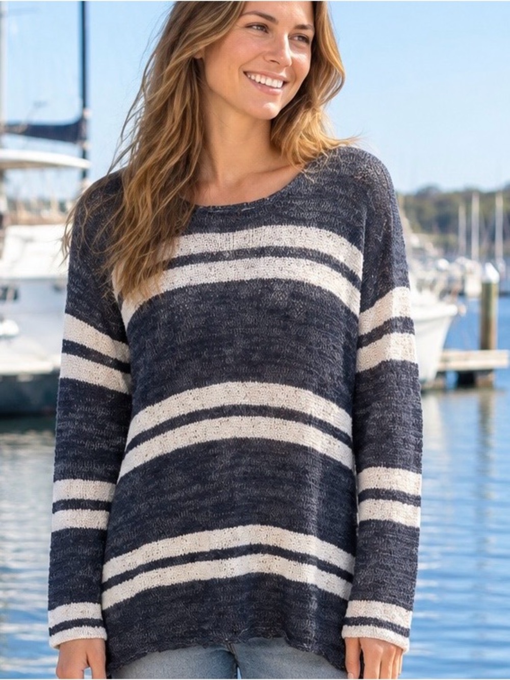 G.H. Bass & Co. Navy and Cream Striped Crew Neck Sweater Size L